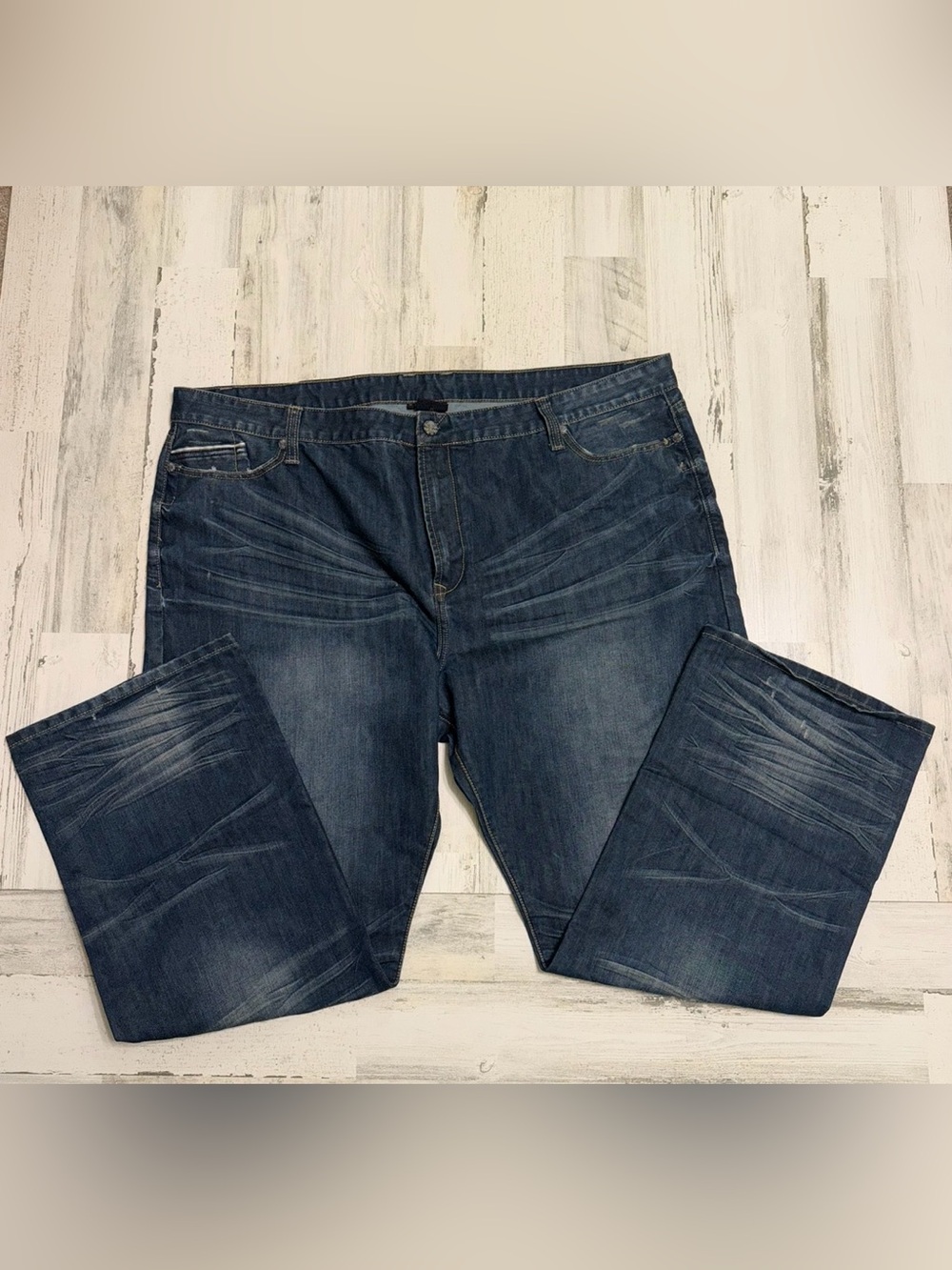 NWOT. Classic Men's Dark Blue Denim Jeans